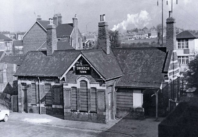 Swinton Town station photo